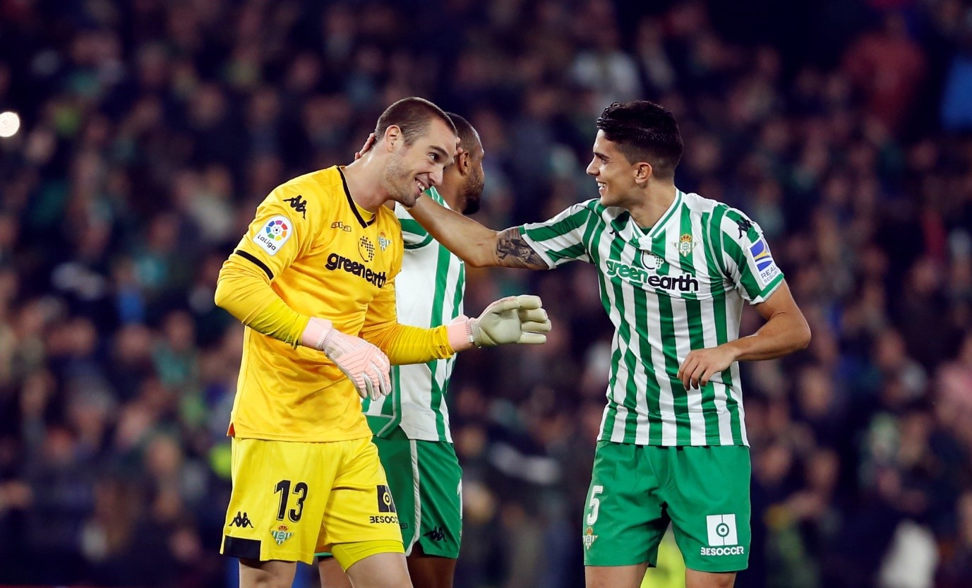 英雄联盟官方下载-包含西甲集结日走向成谜，阿斯顿维拉扳平良机，话题不断，临场指挥获称赞的词条